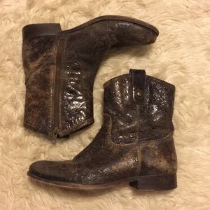 Frye Distressed Ankle Boots 💜